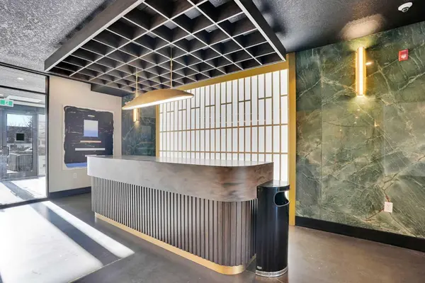 370 Dieppe DR SW #214, Calgary, AB T3E 0E6