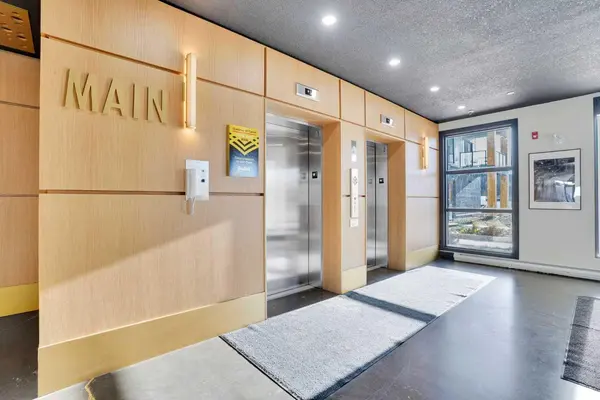 370 Dieppe DR SW #214, Calgary, AB T3E 0E6