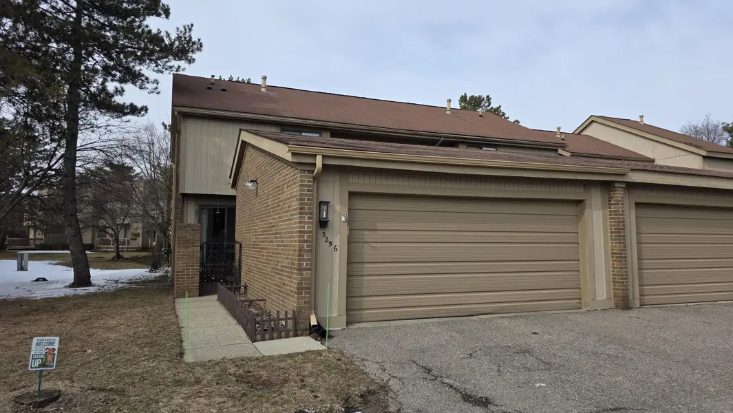 5256 Wright WAY E, West Bloomfield Twp, MI 48322