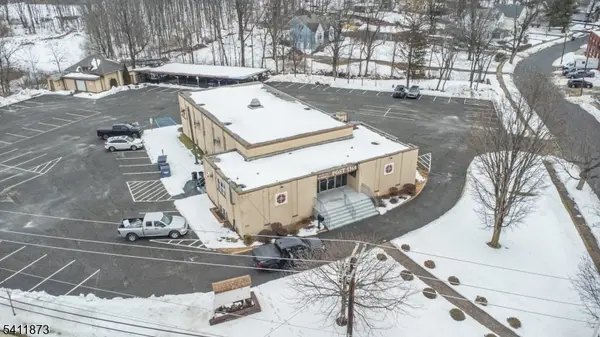 85 Mill St, Newton Town, NJ 07860