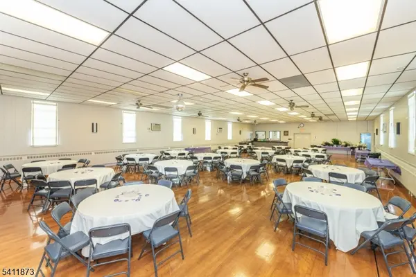 85 Mill St, Newton Town, NJ 07860