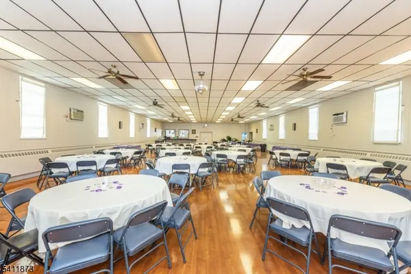 85 Mill St, Newton Town, NJ 07860