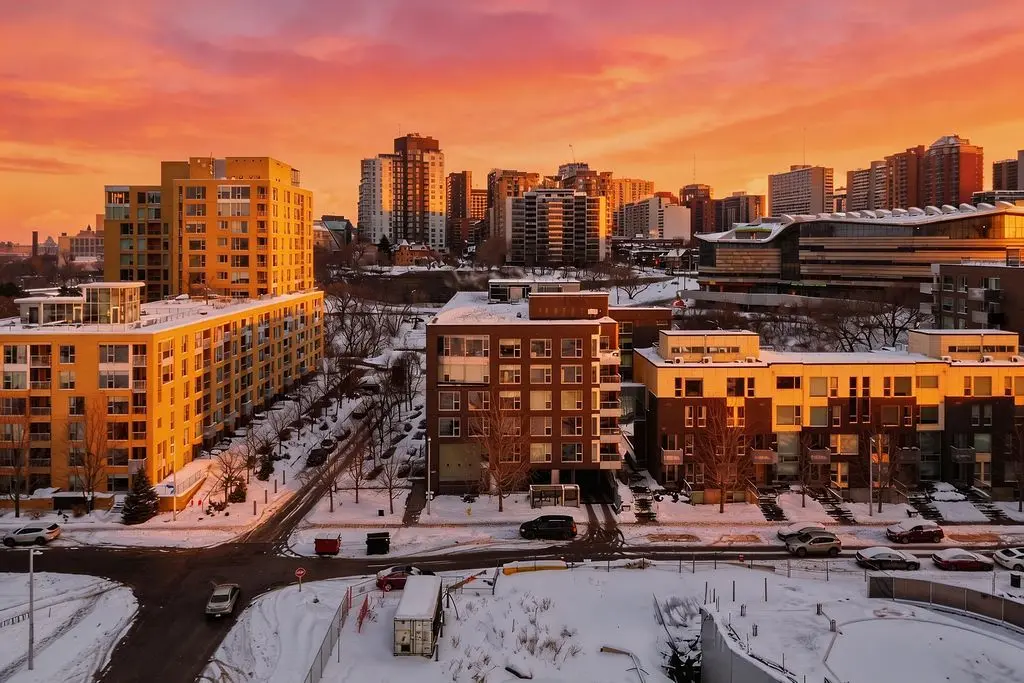 300A Lett ST #206, West Centre Town, ON K1R 0A8