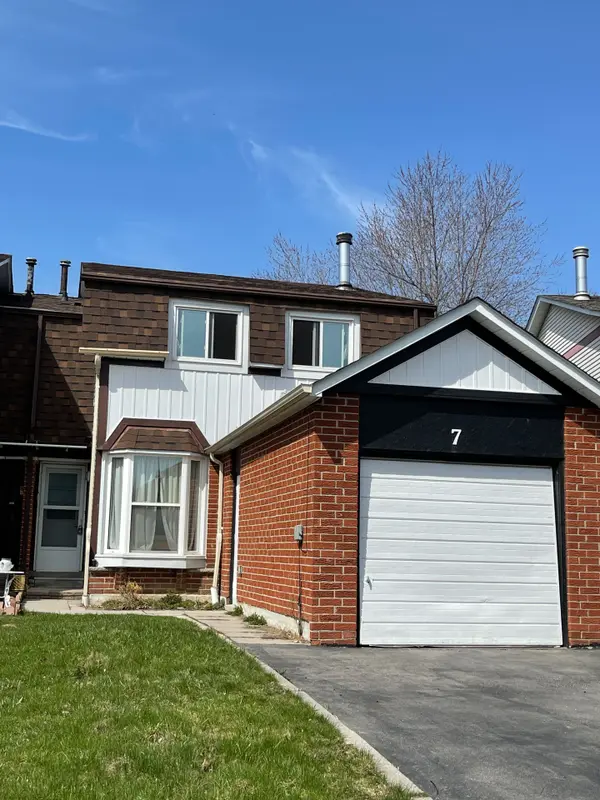 7 Barnwell DR, Toronto E07, ON M1V 1Y7