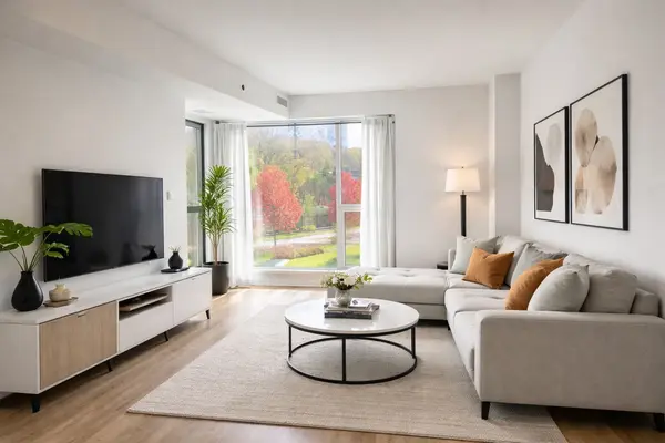 300A Lett ST #206, West Centre Town, ON K1R 0A8