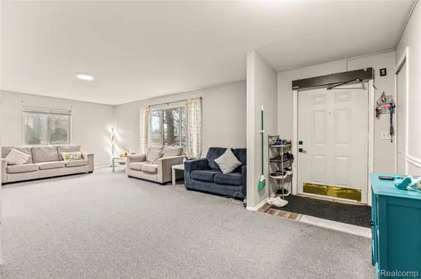 6429 N Beech Daly RD, Dearborn Heights, MI 48127