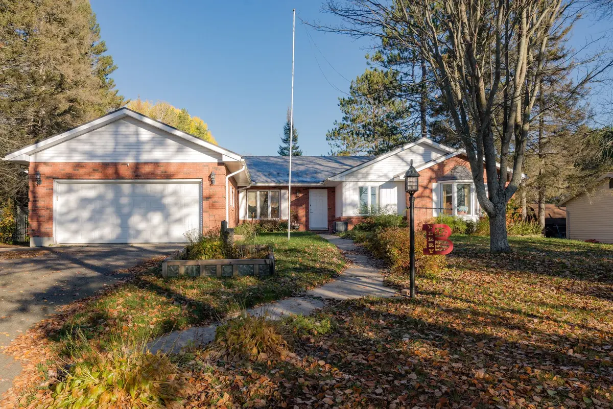 12 Robert ST, Sundridge, ON P0A 1Z0