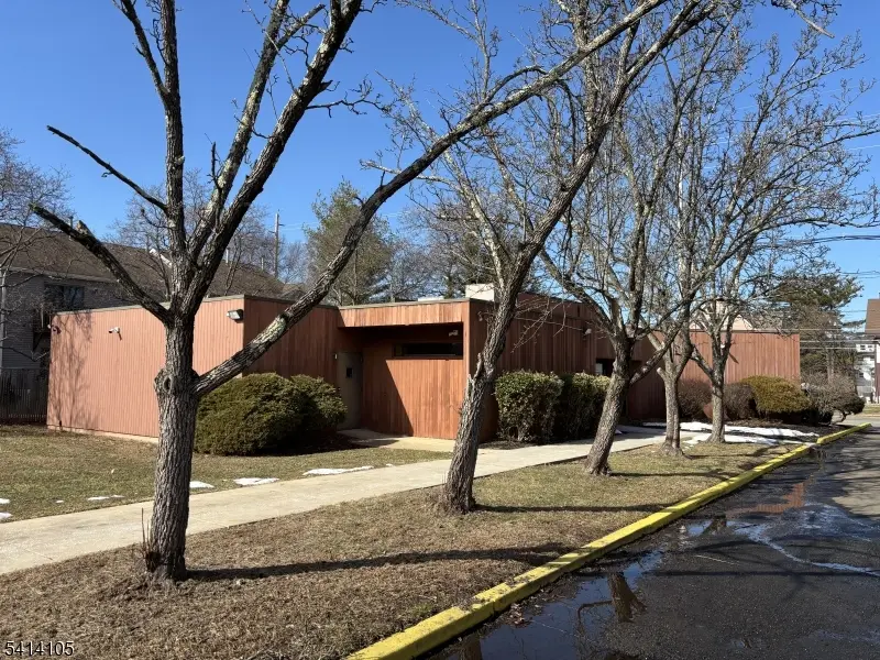 282 E Main St, Somerville Boro, NJ 08876