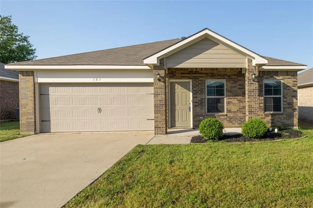121 Mitchell Circle, Terrell, TX 75160