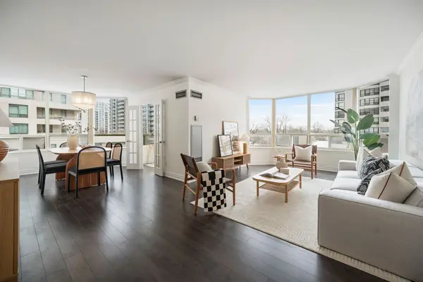 30 Greenfield AVE #304, Toronto C14, ON M2N 6N3