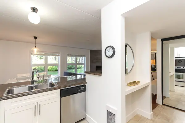 411 Mariners WAY, Collingwood, ON L9Y 5C7