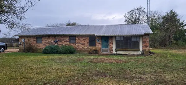 2761 CR 1116,  Brashear,  TX 75420