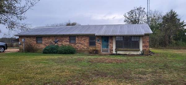 2761 CR 1116,  Brashear,  TX 75420