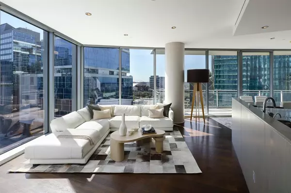 Dallas, TX 75201,2900 Mckinnon Street #801