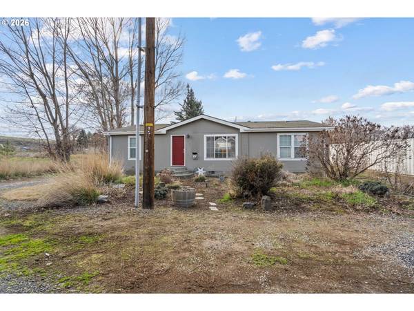 910 E COLLEGE ST, Echo, OR 97826