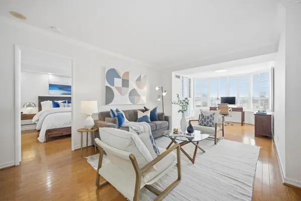 268 Ridley BLVD #1514, Toronto C04, ON M5M 4N3