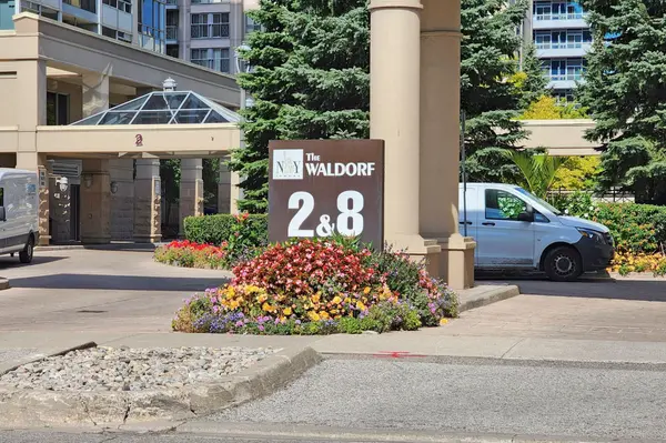 2 Rean DR #712, Toronto C15, ON M2K 3B8