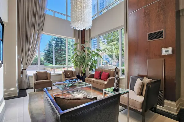 2 Rean DR #712, Toronto C15, ON M2K 3B8