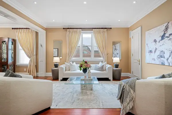 428 Glengrove AVE, Toronto C04, ON M5N 1X2