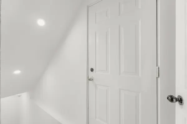 1098 Sawgrass CRES #Bsmt, Mississauga, ON L5C 3V4