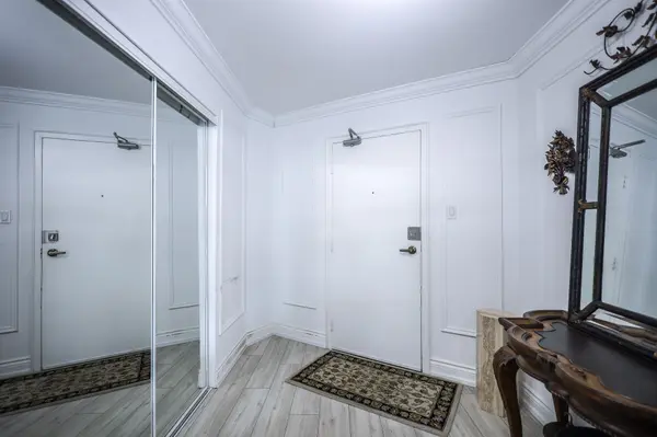 2010 Islington AVE #603, Toronto W09, ON M9P 3S8