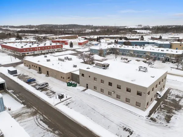 1011 Polytek ST, Beacon Hill North - South And Area, ON K1J 9J3