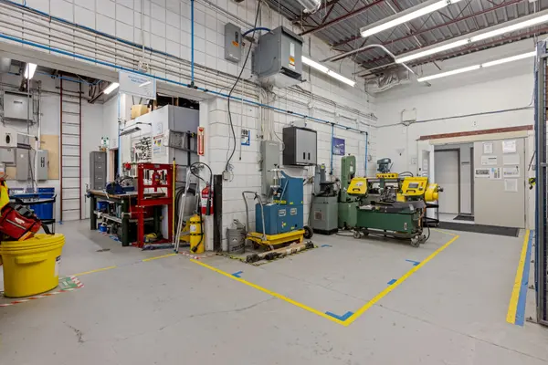 1011 Polytek ST, Beacon Hill North - South And Area, ON K1J 9J3