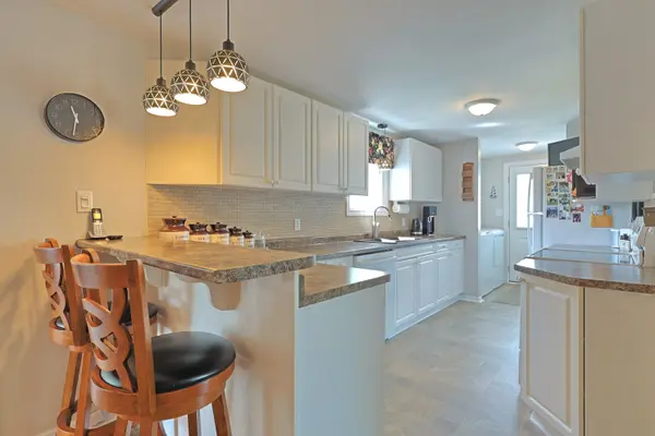 209 Biltmore DR, South Huron, ON N0M 1T0