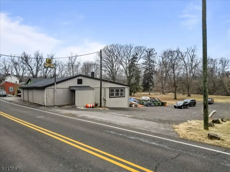 23 Musconetcong River Road, Hampton Boro, NJ 08827