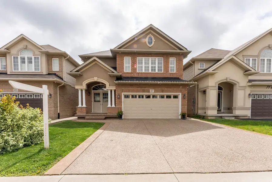 67 Bellroyal CRES, Hamilton, ON L8J 0E7