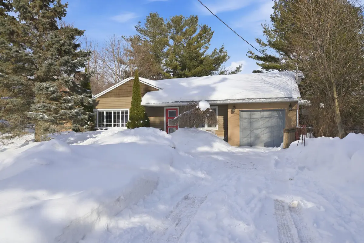 4073 Burnham ST N, Hamilton Township, ON K9A 4J9