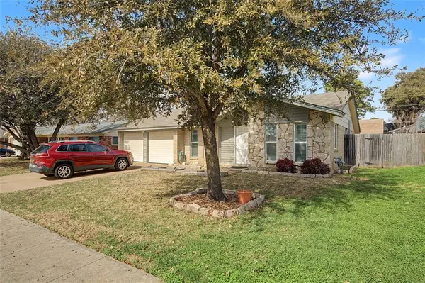 2009 Charleston Drive, Bedford, TX 76022