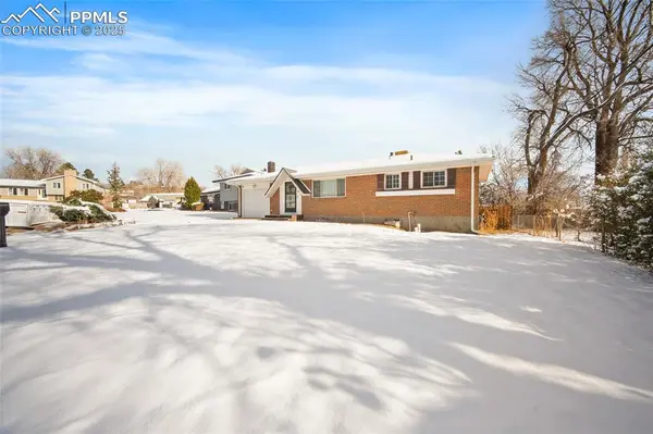 638 Dove PL, Colorado Springs, CO 80906