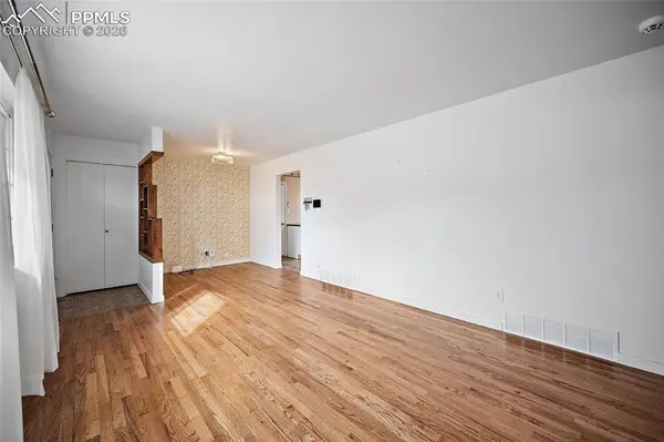 638 Dove PL, Colorado Springs, CO 80906