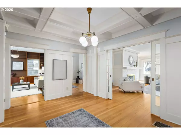 Portland, OR 97212,2806 NE ALAMEDA ST