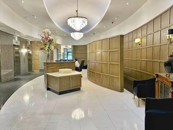 102 Bloor ST W #1001, Toronto C02, ON M5S 1M8