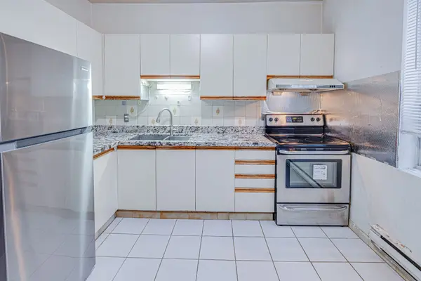 1564 Danforth AVE, Toronto E03, ON M4J 1N4