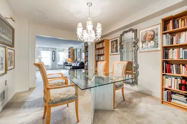 267 Aurora Heights DR, Aurora, ON L4G 5C3