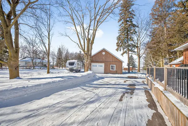 12066 48 HWY, Whitchurch-stouffville, ON L4A 7X5