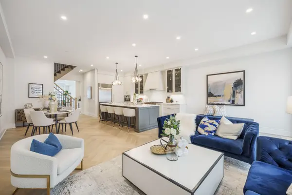 9484 Bayview AVE, Richmond Hill, ON L4C 4L8