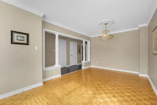 6 Noble Prince PL, Vaughan, ON L4H 1S3