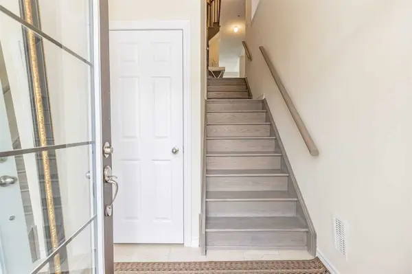 144 Sunset TER, Vaughan, ON L4L 1A6