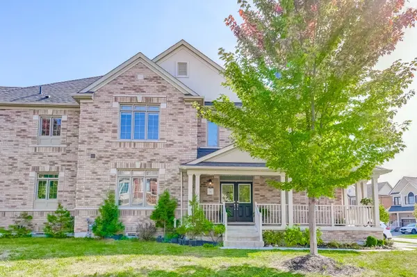 1 Silver Charm DR, East Gwillimbury, ON L9N 0S5