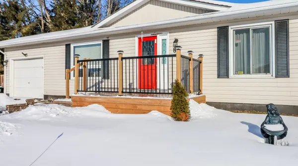 64 Royal Oak DR, Innisfil, ON N1L 1N1