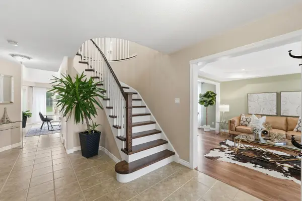 30 Ruffet DR, Barrie, ON L4N 0P1