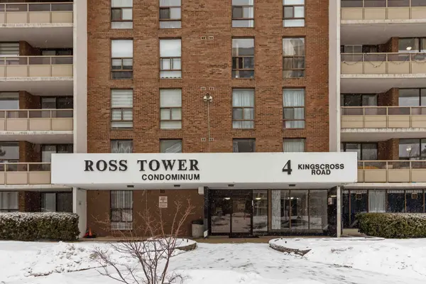 4 Kings Cross RD #1201, Brampton, ON L6T 3X8