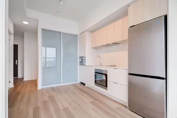 86 Dundas ST E #1705, Mississauga, ON L5A 0B1