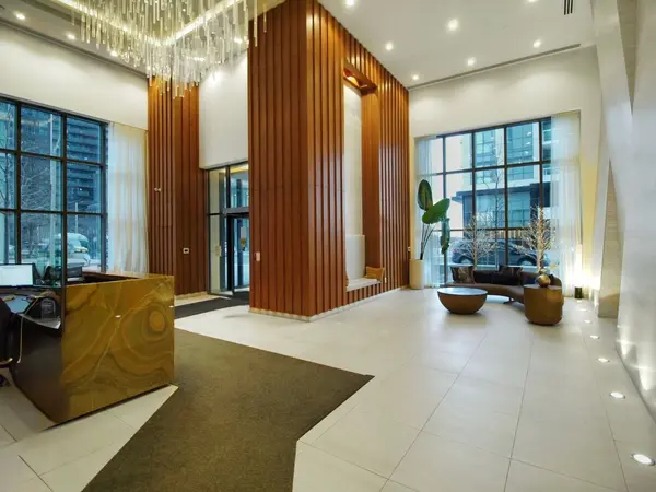 70 Annie Craig DR #2009, Toronto W06, ON M8V 0C5