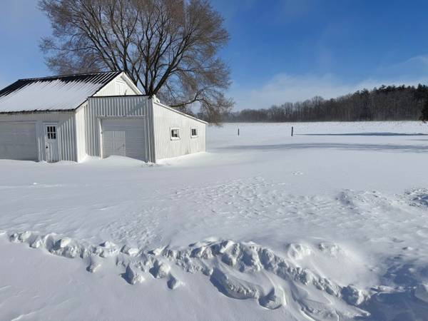 9106 Powers RD, Central Elgin, ON N5P 3S7