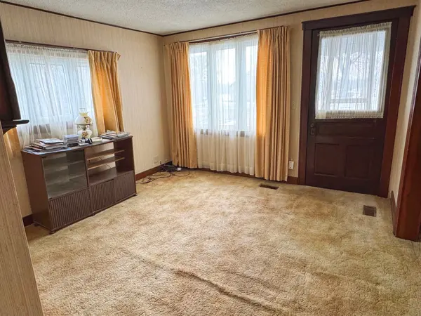 9106 Powers RD, Central Elgin, ON N5P 3S7